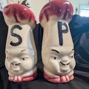 Ceramic anthropomorphic chef salt and pepper shakers